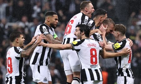 Newcastle conseguiu boa vitória sobre o PSG (Foto: FRANCK FIFE/AFP via Getty Images)