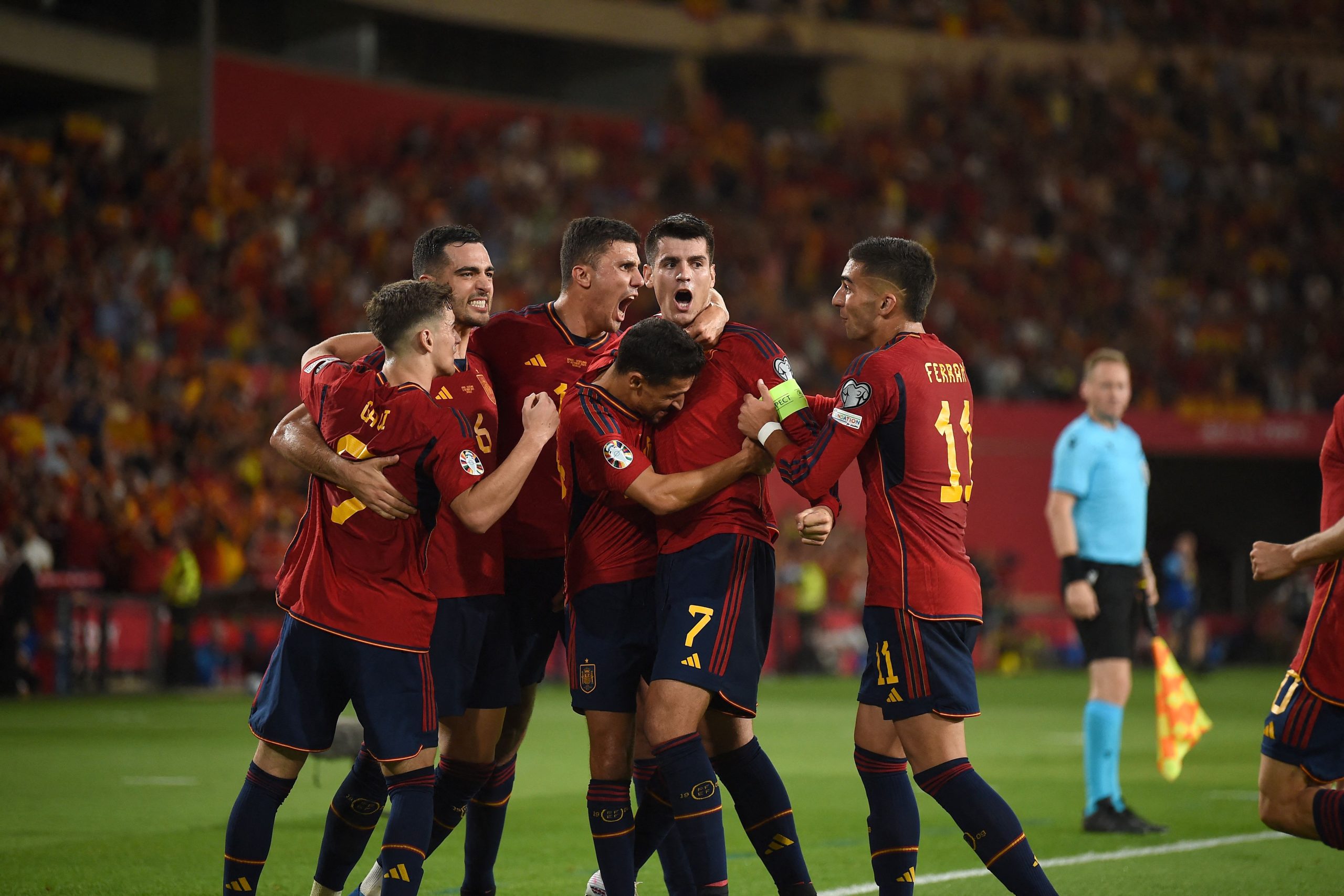 Espanha conquistou vitória fundamental diante da Escócia (Jorge Guerrero/AFP via Getty Images)
