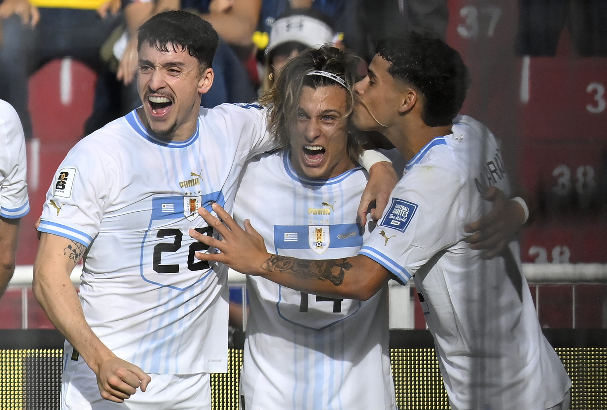 Piquerez e Canobbio atuando pela seleção do Uruguai - (Foto: RODRIGO BUENDIA/AFP via Getty Images)