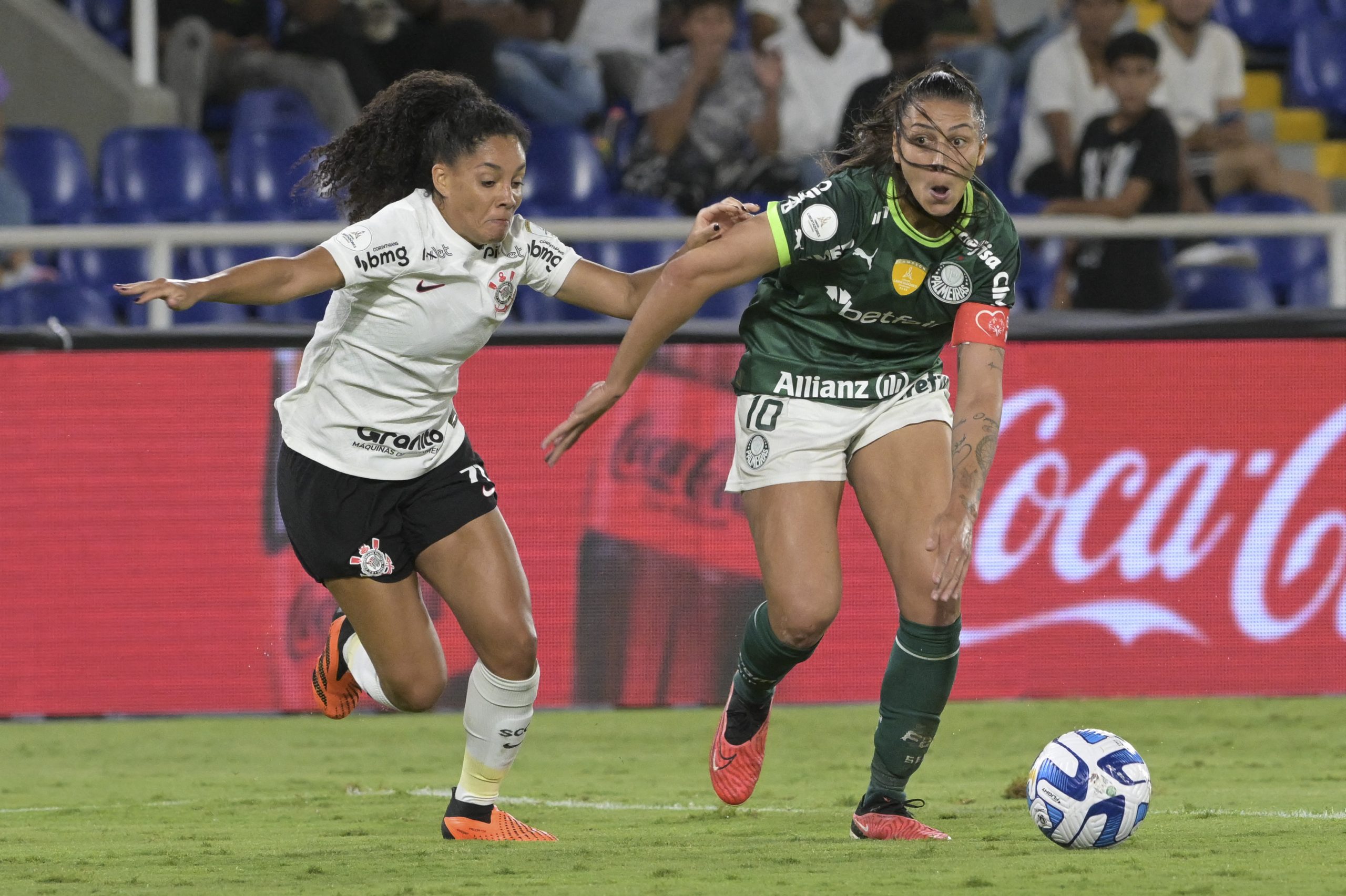 Bia Zaneratto lamenta derrota na final da Libertadores: 'Tentamos de tudo, mas a bola não entrou' (Photo by JOAQUIN SARMIENTO/AFP via Getty Images)