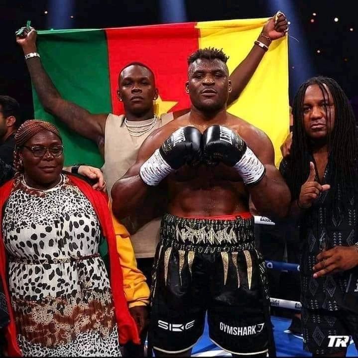 Francis Ngannou antes de enfrentar Tyson Fury (Foto: Divulgação/Top Rank Boxing)