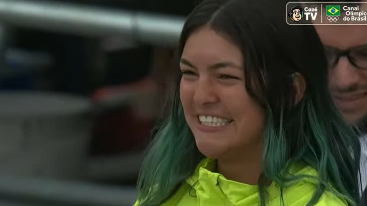 Raicca Ventura superou as duas primeiras voltas e levou a prata do Skate Park Feminino nos Jogos Pan-Americanos de 2023 (Foto: Reprodução/CazéTV)