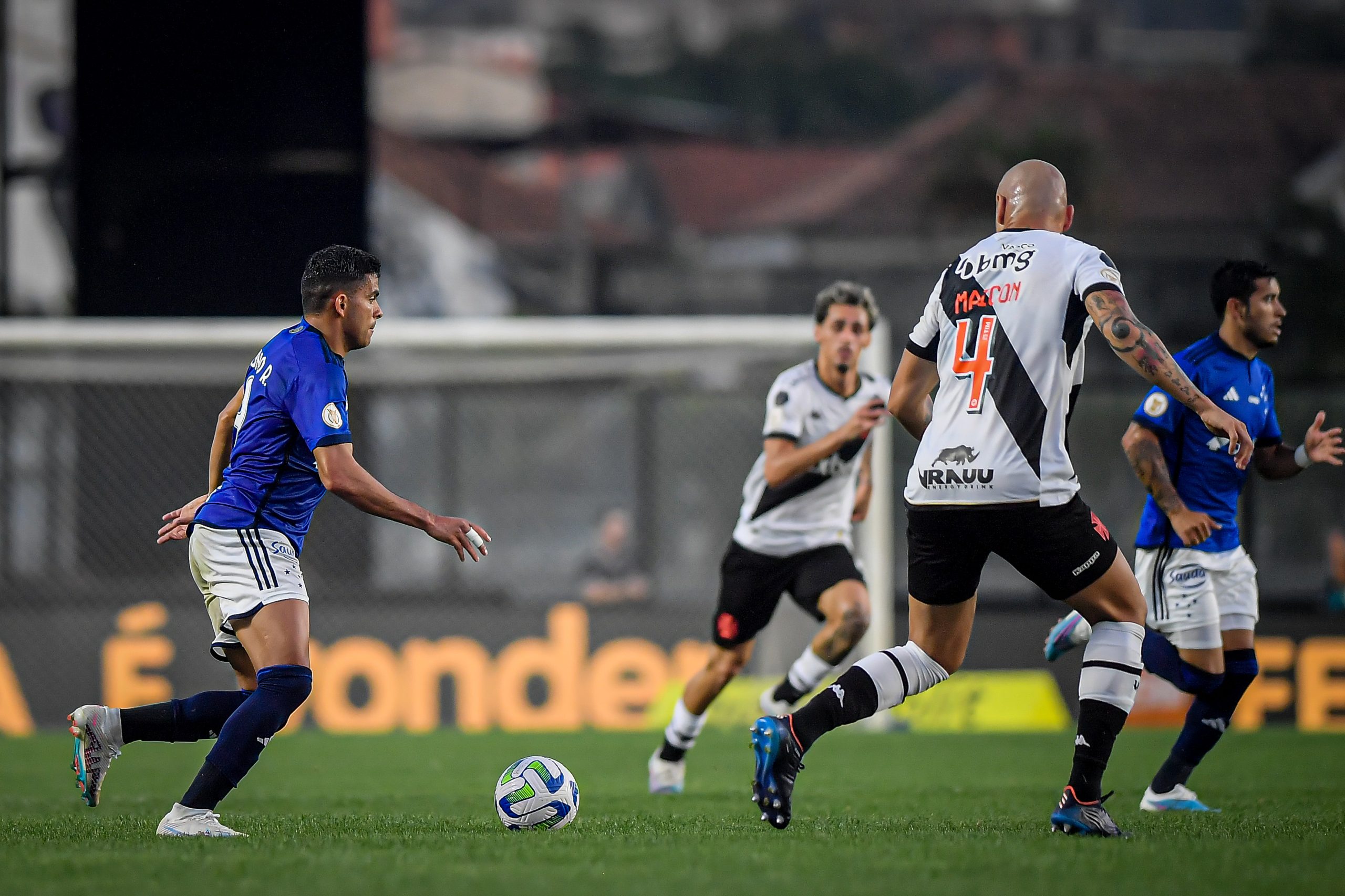 Cruzeiro e Vasco ficam no empate em confronto direto contra o Z-4