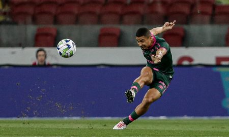 André foi titular no empate contra o Inter (Foto: Lucas Merçon/FFC)