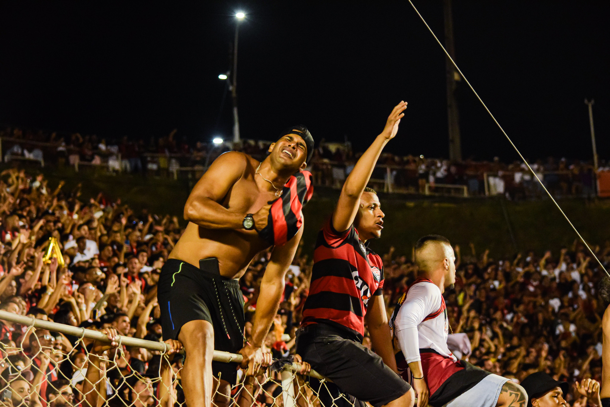 Jogadores avaliam nova bola da Série D do Brasileirão: bem leve