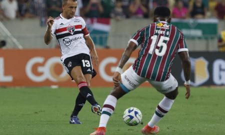 Rafinha ressalta desempenho contra o Cruzeiro e afirma foco para