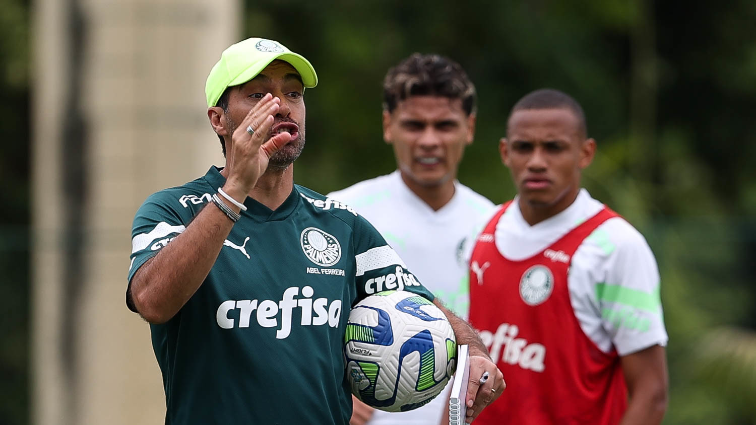 Abel Ferreira tem proposta de clube do Qatar e pode deixar o Palmeiras no fim da temporada; entenda. (Foto: Cesar Greco/Palmeiras)