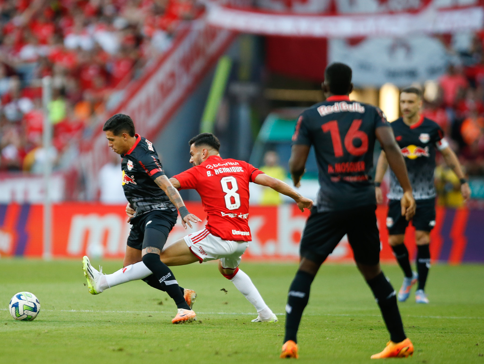 Jadsom falhou gravemente na derrota do Red Bull Bragantino para o Internacional. (Foto: Ari Ferreira/Red Bull Bragantino)