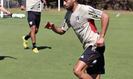 Lucas Moura treinando pelo São Paulo (Foto: Divulgação/São Paulo FC)