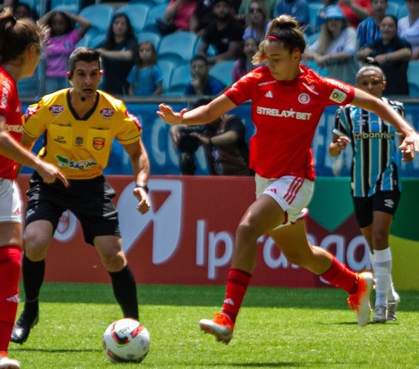 Grêmio x Inter pela final do Gauchão Feminino - (Foto: Jota Finkler/Divulgação Inter)