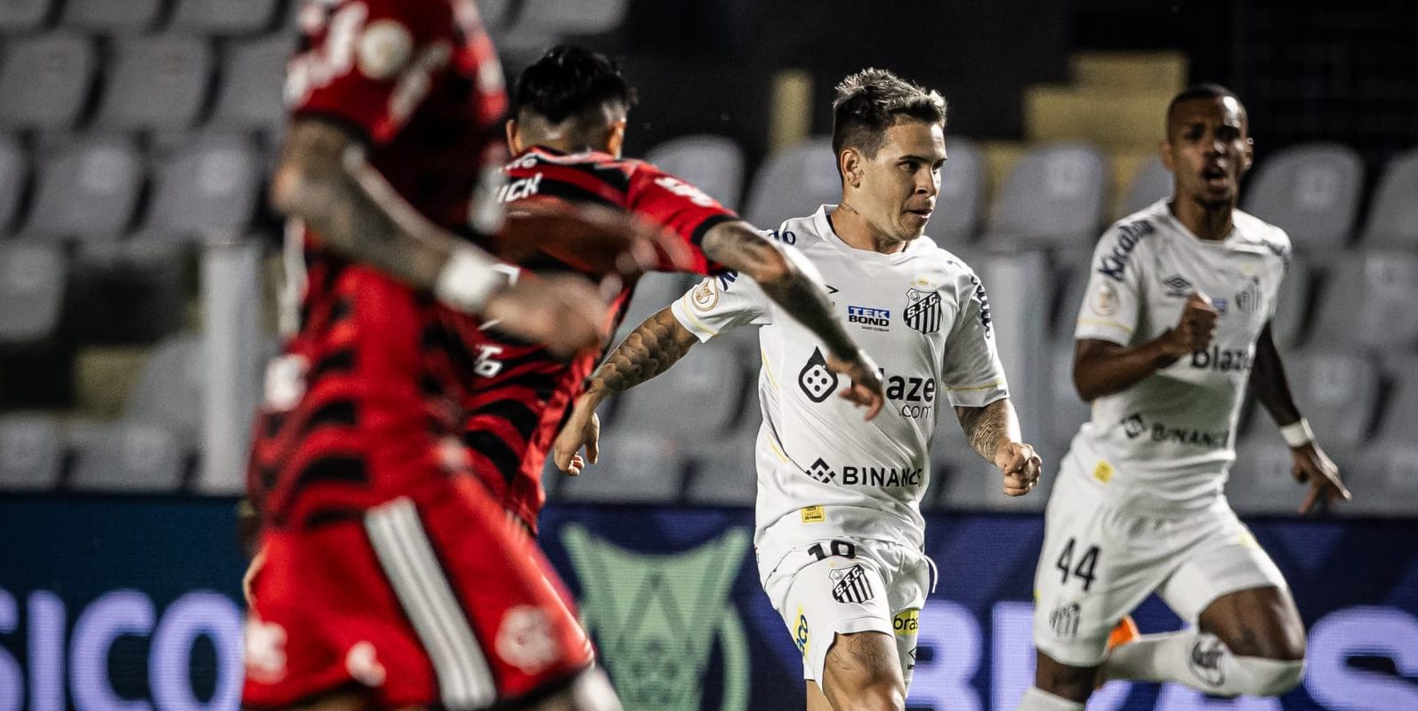 Soteldo (Foto: Raul Baretta / Santos FC)