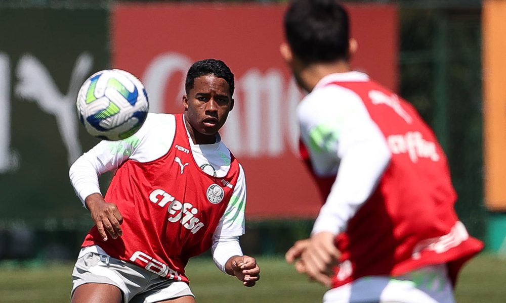 Flamengo e Palmeiras empatam sem gols em duelo adiantado da 4ª