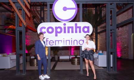 Cristiane e Bruna Linzmeyer participaram do sorteio da Copinha (Foto: Rebeca Reis/Agência Paulistão)