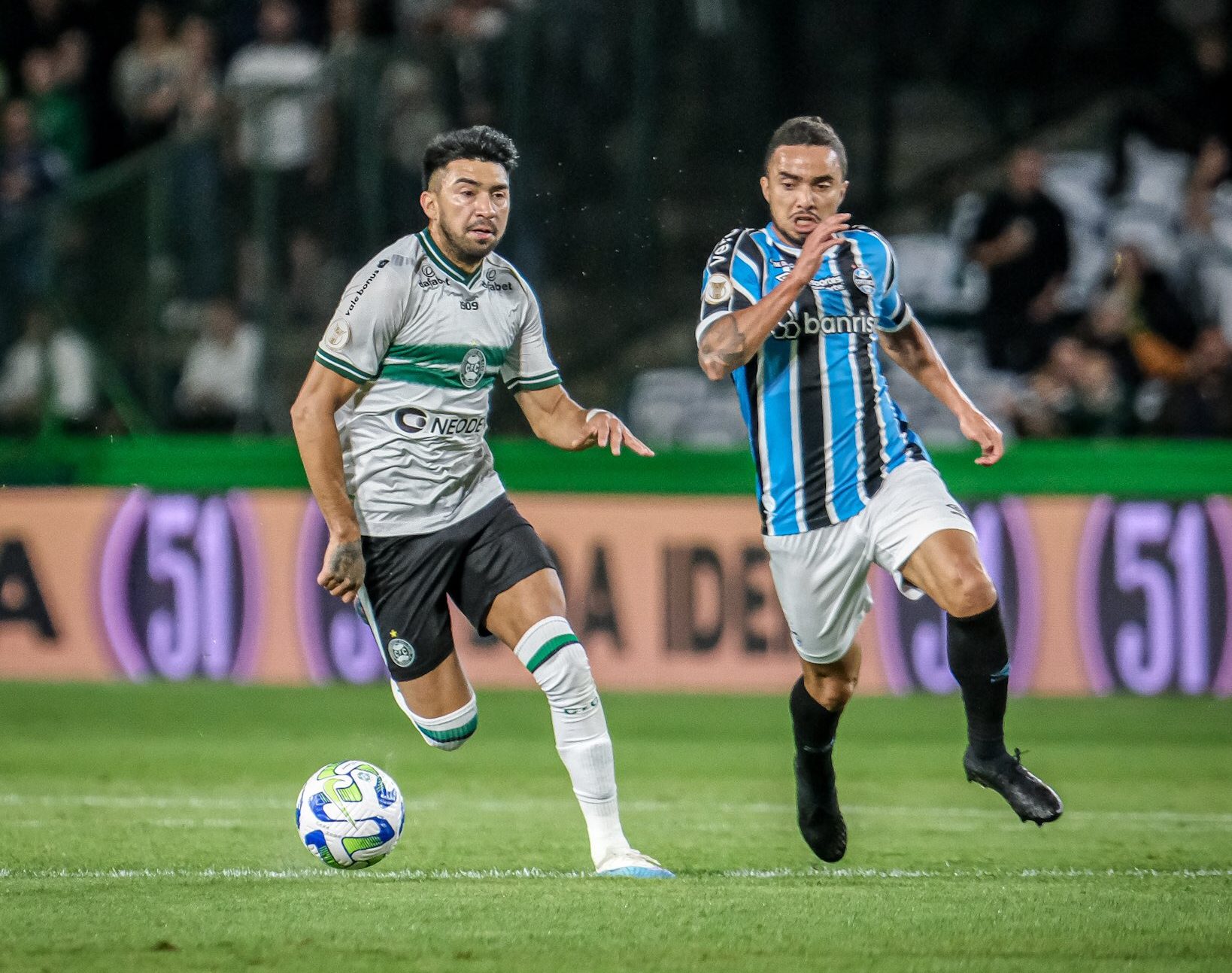 Coritiba x Grêmio no Couto Pereira - (Foto: Gabriel Thá/Coritiba)