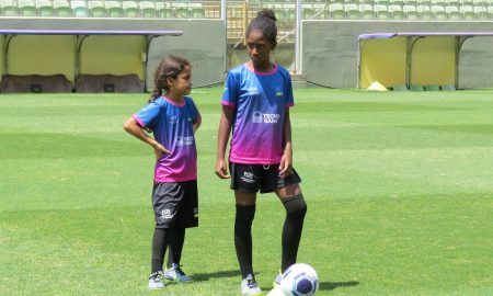 Projeto social abre inscrições para aulas de futebol feminino na Arena Independência