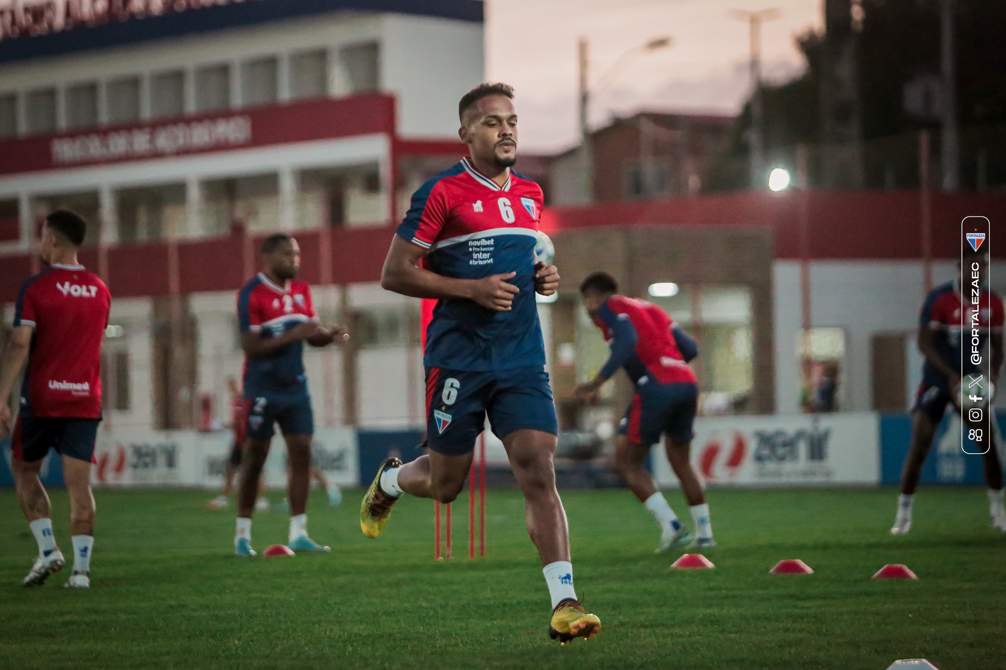 Fortaleza se prepara para jogo atrasado. (Foto: João Moura/Fortaleza EC)