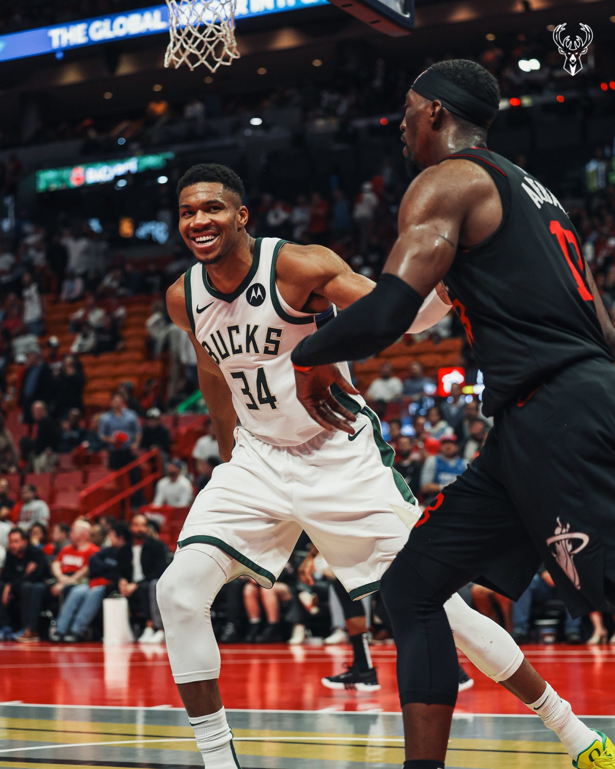 Bucks vence o Heat e garante a o primeiro lugar do grupo no In-Season Tournament Foto: Reproducao Milwakee Bucks