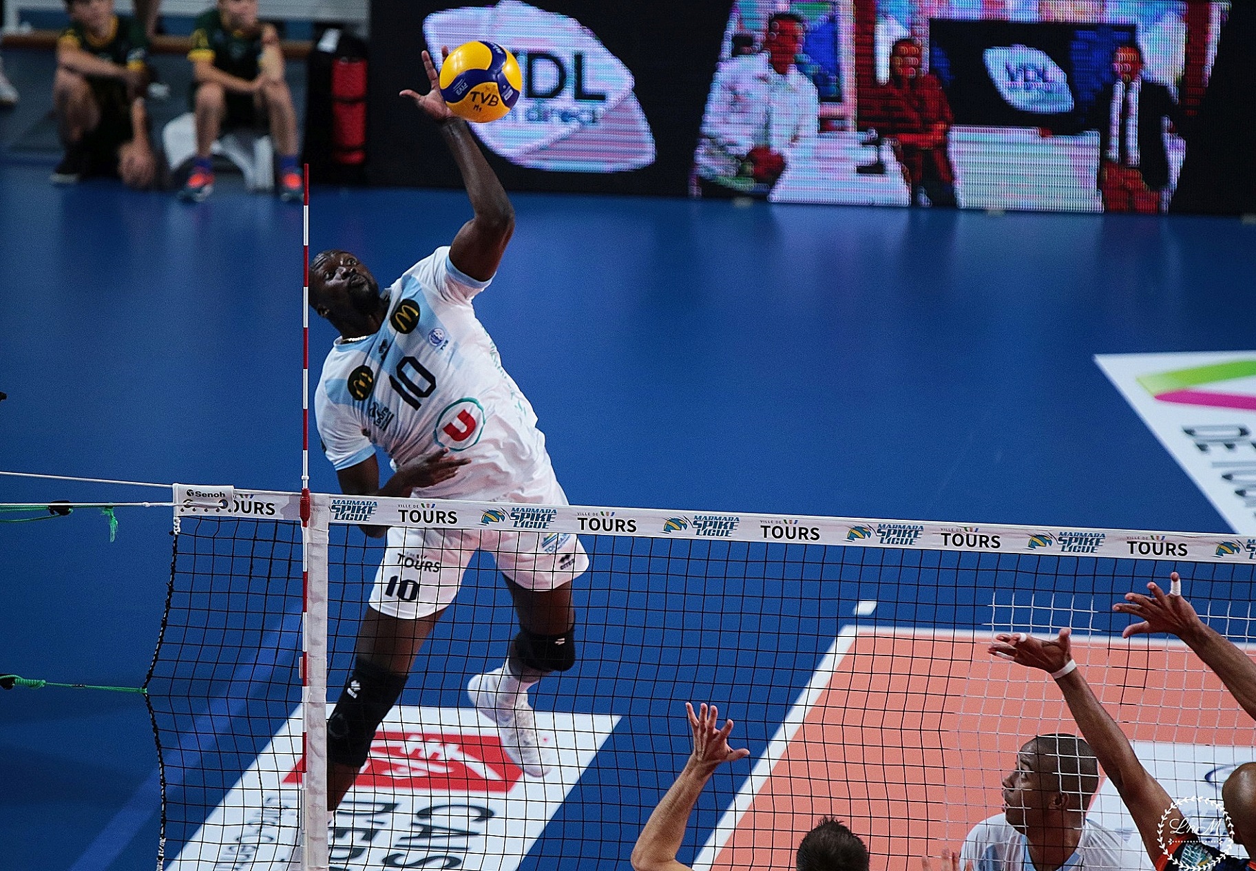 Abouba vive boa fase no Campeonato Francês de vôlei