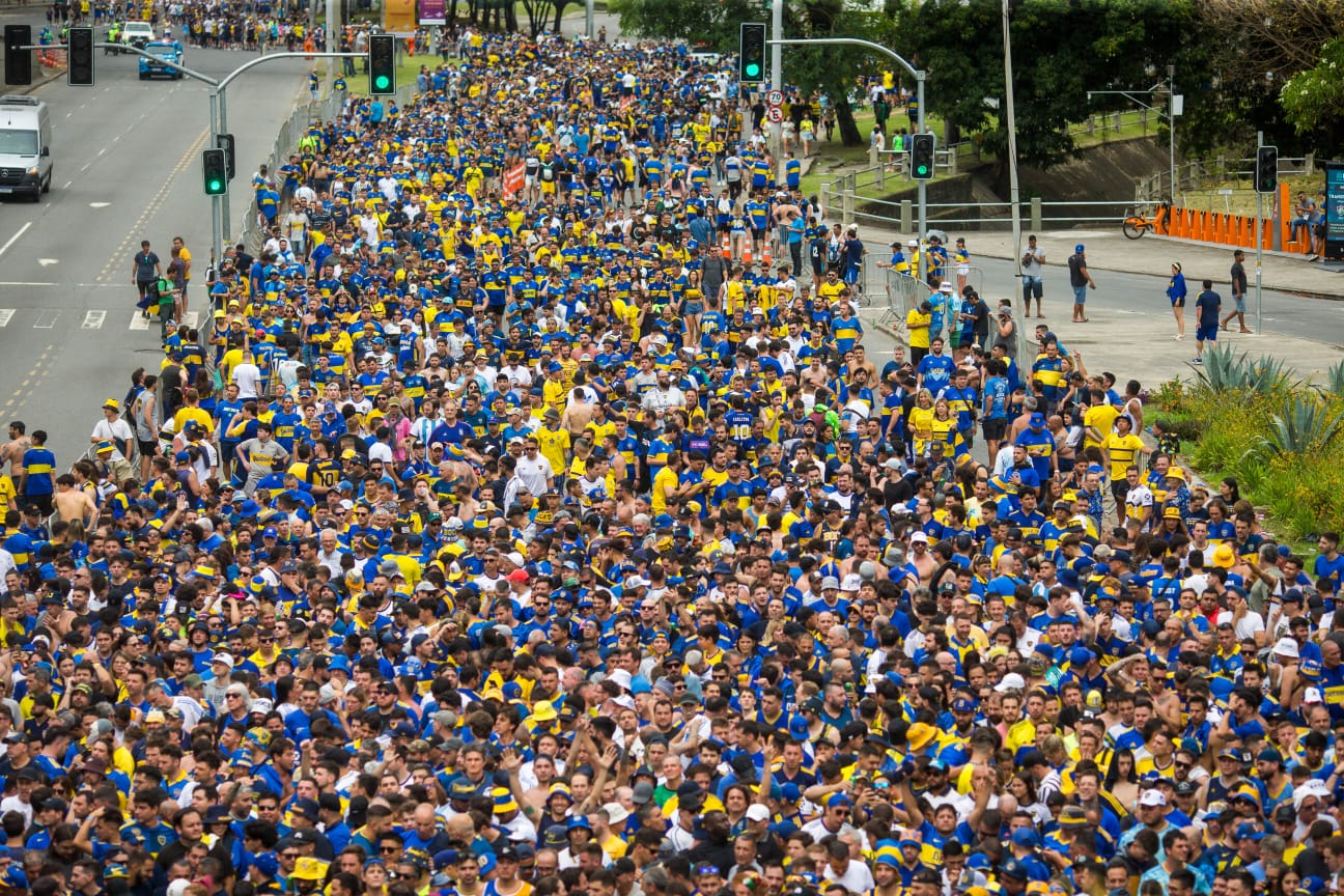 Torcida do Boca Juniors chegando no Maracanã Daniel Ramalho/AFP via Getty Images