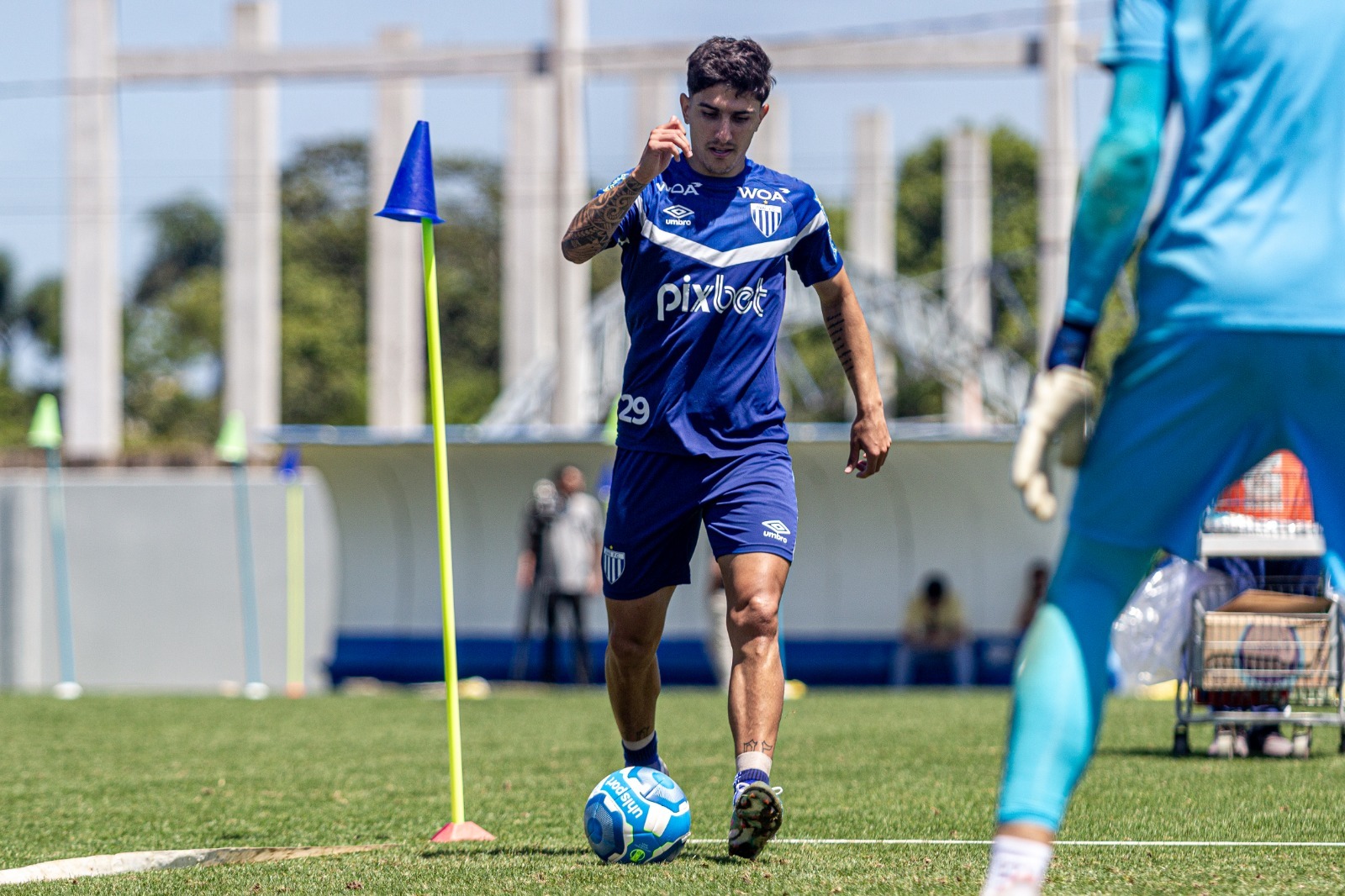 Jean Lucas recuperado de lesão treinando pelo Avaí (Foto: Leandro Boeira/Avaí F.C.)