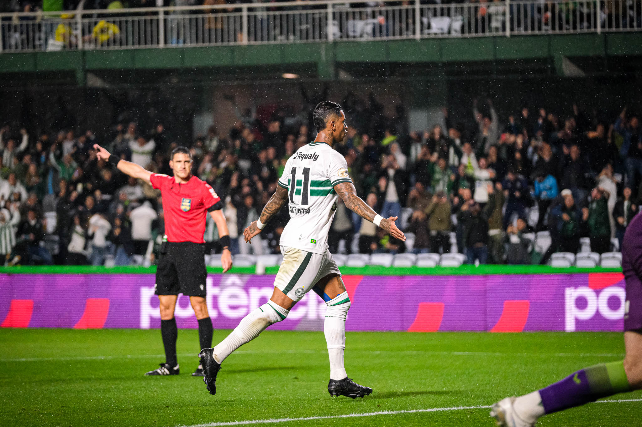 Alef Manga tem futuro indefinido - Foto: Divulgação/Coritiba