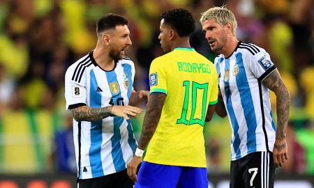 Messi e Rodrygo discutiram antes do jogo (Foto: Buda Mendes/Getty Images)