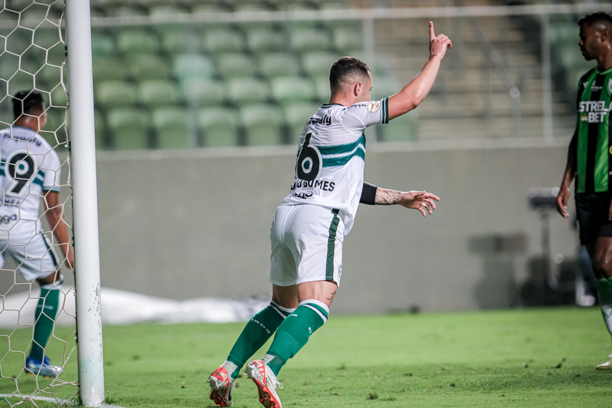 Bruno Gomes abriu o caminho para a vitória alviverde - Foto: Divulgação/Coritiba