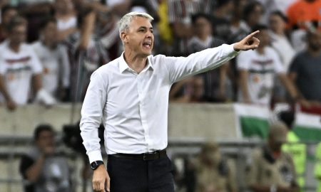 Tiago Nunes perto do Botafogo (Foto: MAURO PIMENTEL/AFP via Getty Images)