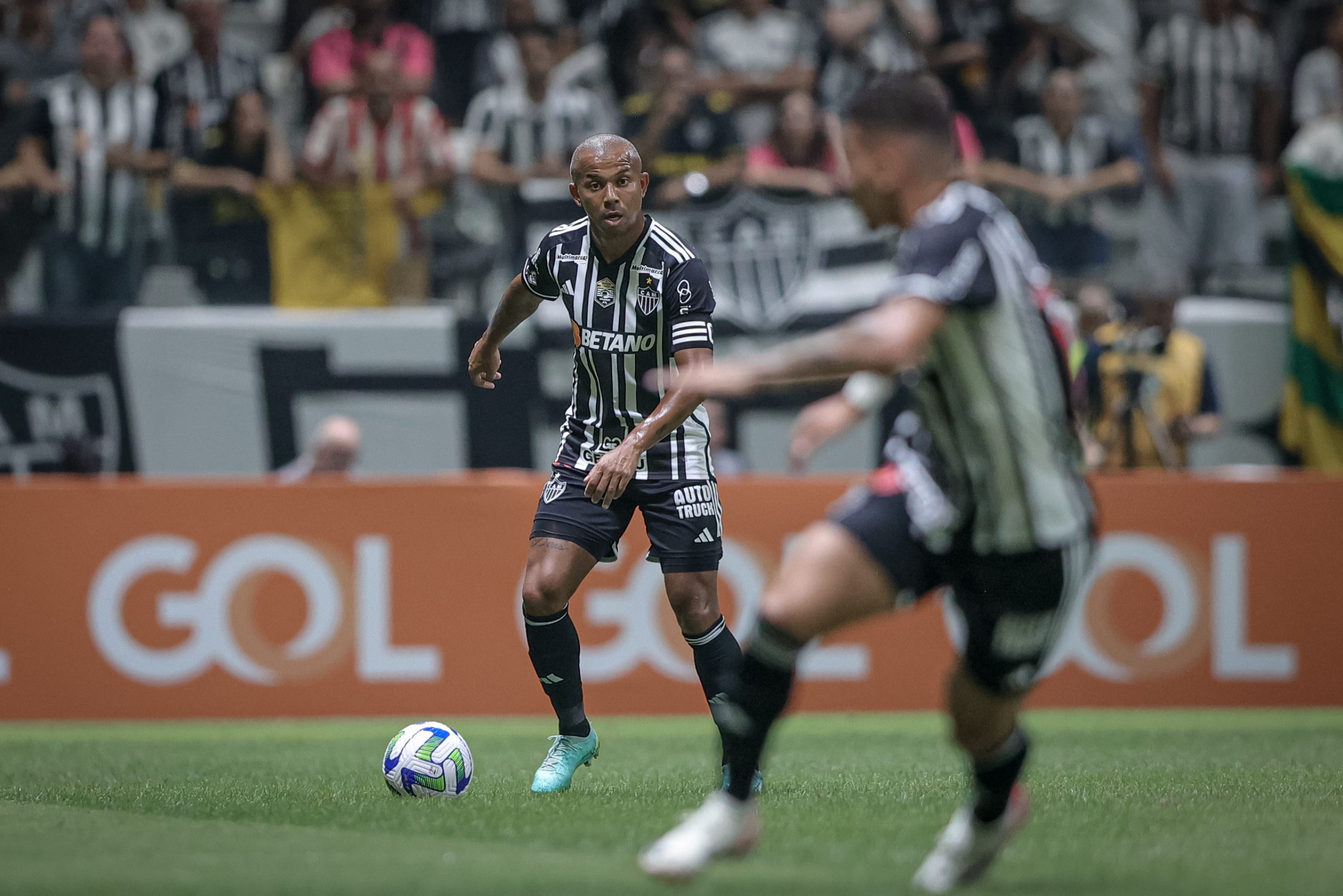 Mariano é liberado pelo DM do Atlético