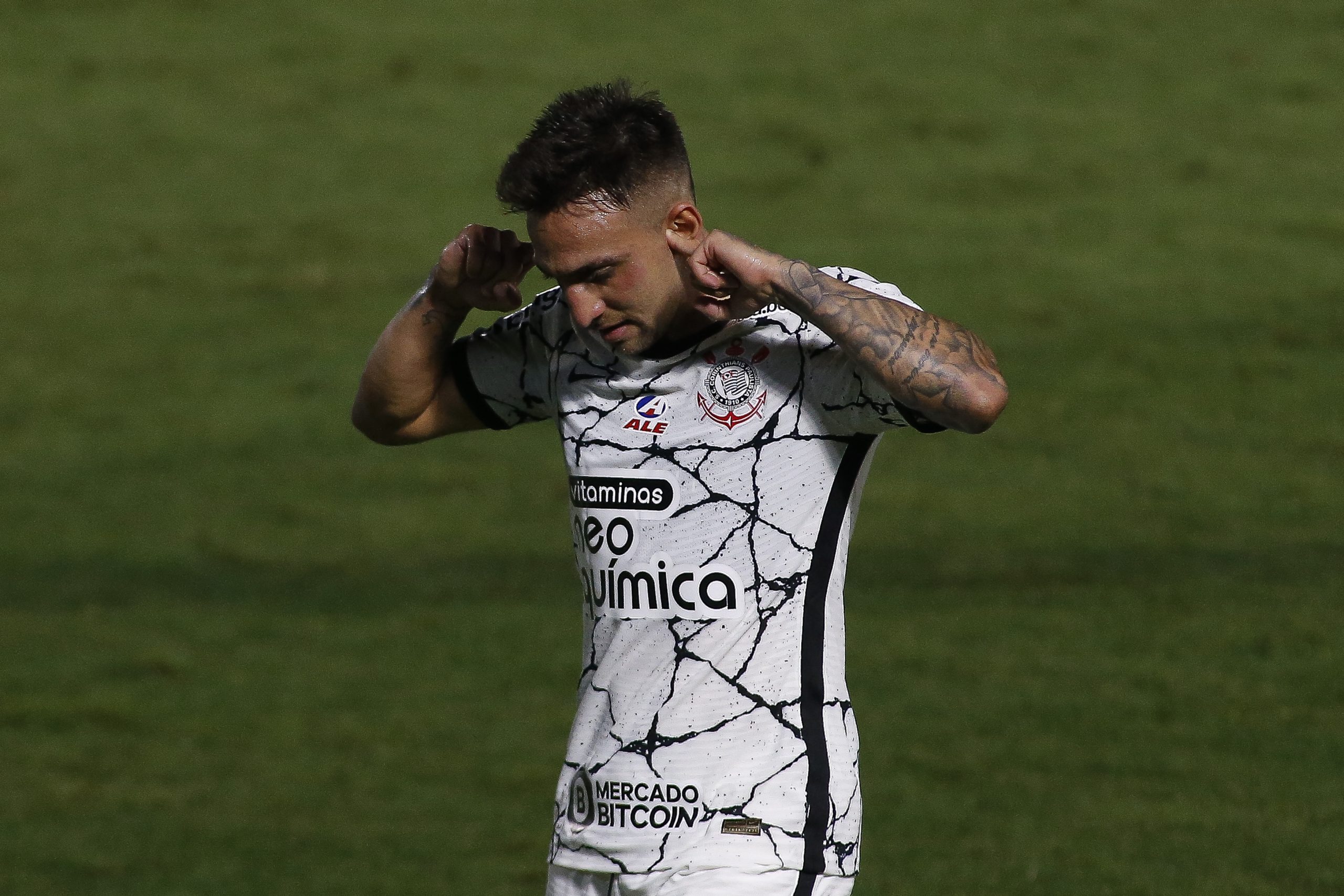 Gustavo Mosquito em ação pelo Corinthians (Photo by Miguel Schincariol/Getty Images)