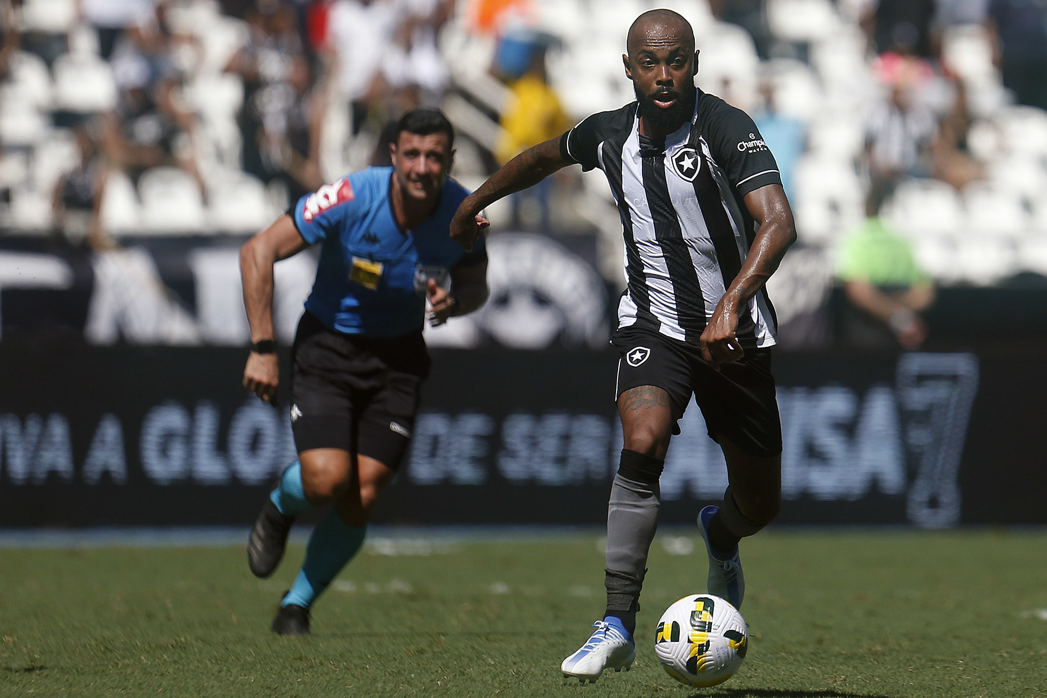 Chay é um dos jogadores emprestados pelo Botafogo (Foto: Vitor Silva/Botafogo)
