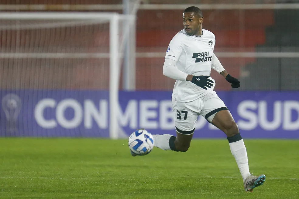 Júnior Santos foi um dos poucos que se salvaram na reta final do Botafogo em 2023. (Foto: Vitor Silva/Botafogo)