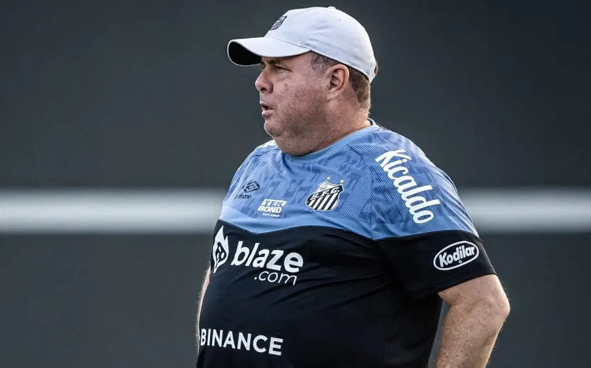 Marcelo Fernandes em ação no treino do Santos (Foto: Raul Baretta/ Santos FC)