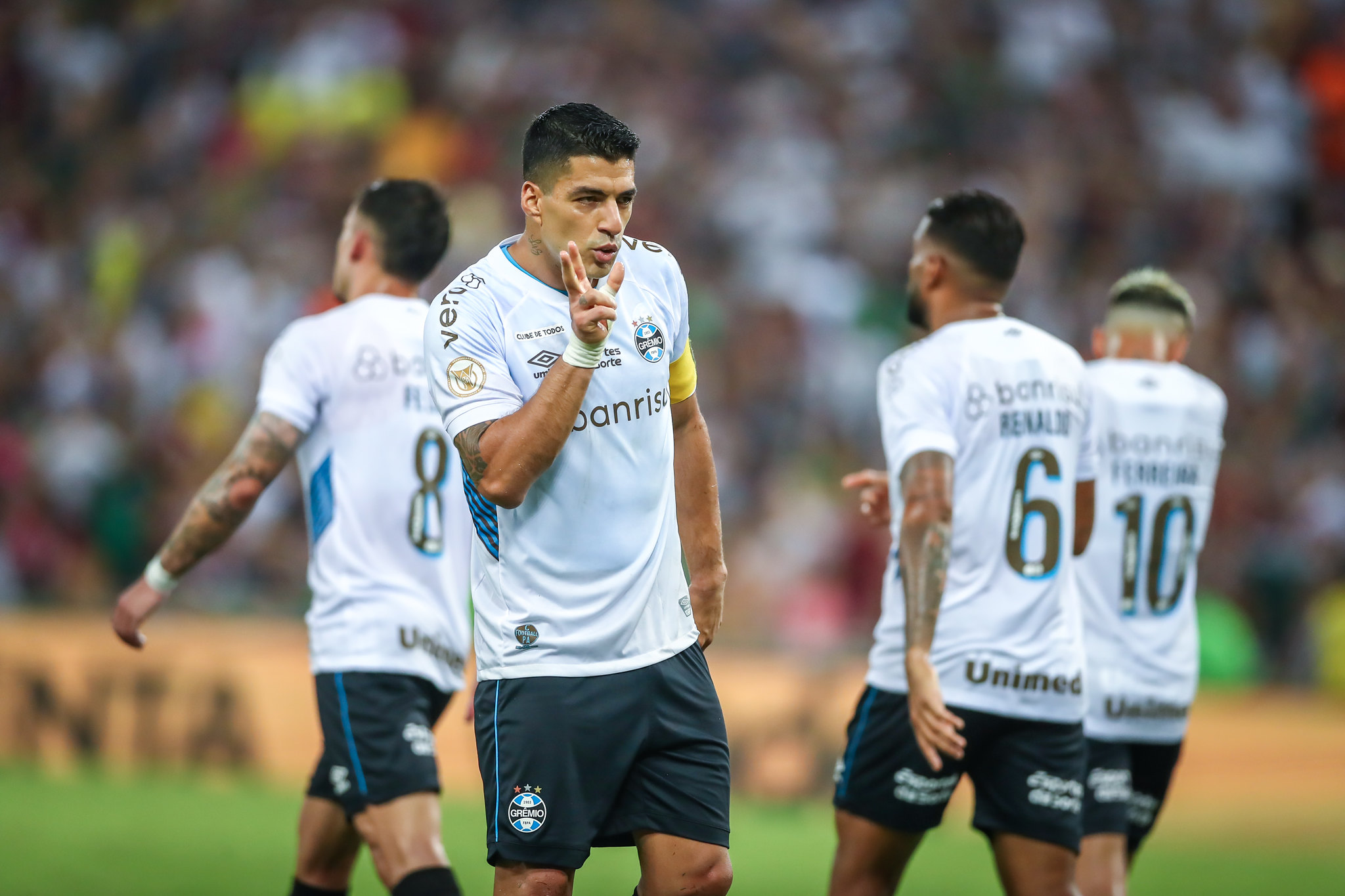 Suárez se destaca em vitória do Grêmio sobre o Fluminense (FOTO: LUCAS UEBEL/GREMIO FBPA)