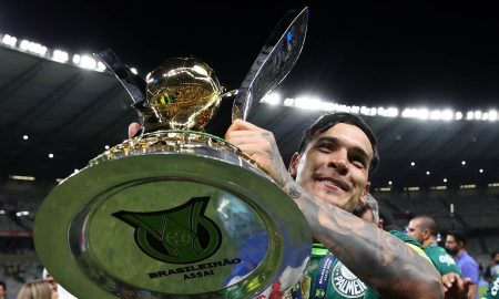 Com Brasileirão, Gustavo Gómez se torna capitão com mais titulos pelo  Palmeiras