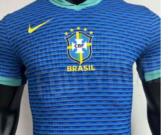 Site vaza imagens de provável nova camisa da Seleção Brasileira (Reprodução/Footy Headlines)