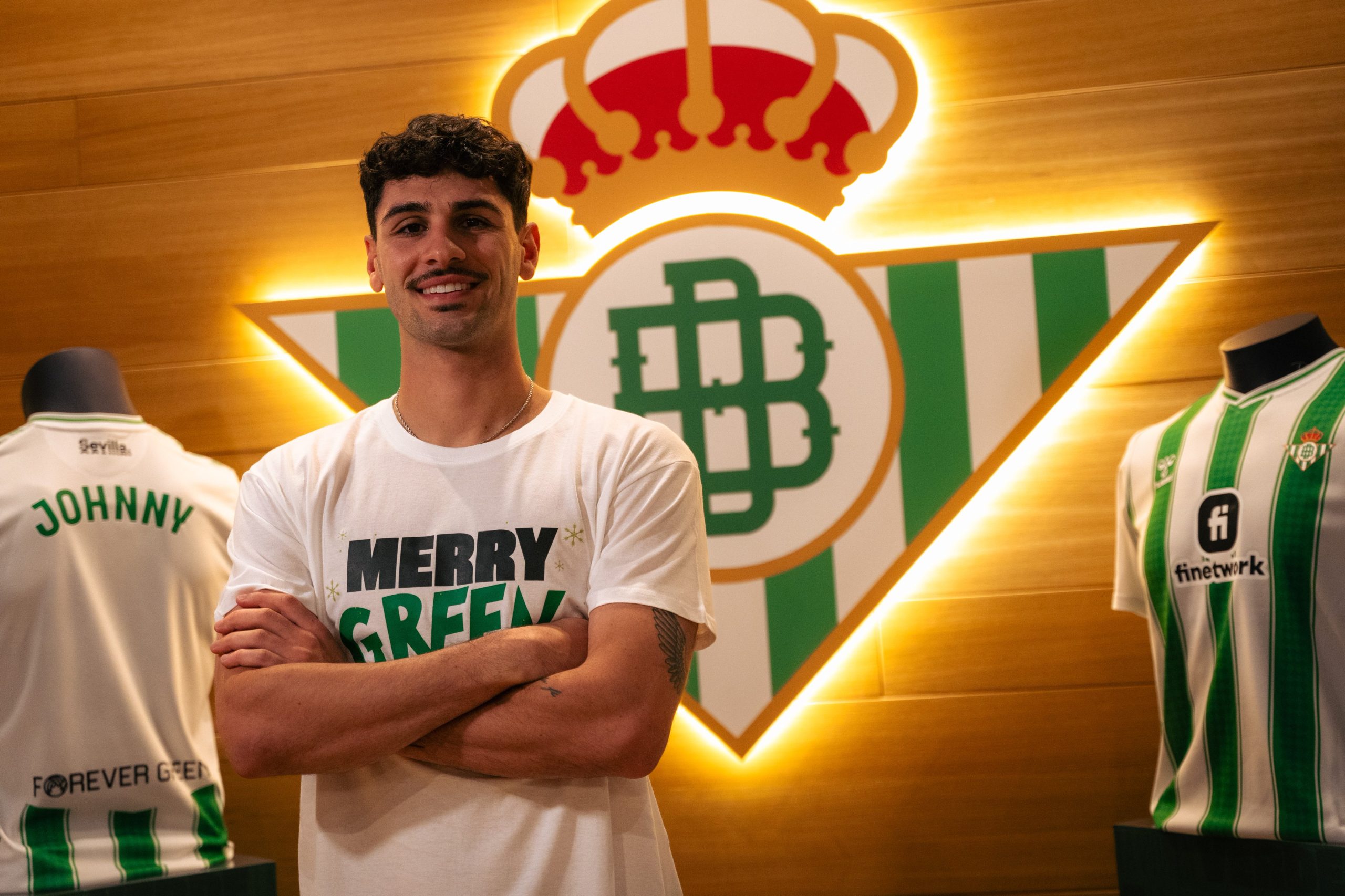 Johnny é anunciado como novo reforço do Betis, da Espanha - (Foto: Divulgação/Betis)