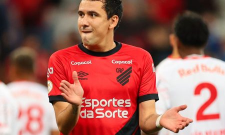 Atacante Pablo renova com o Athletico até 2025 - (Foto: José Tramontin/Athletico)