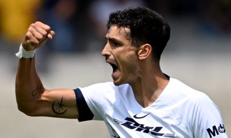 Novo técnico do Cruzeiro confirma acordo com atacante Juan Dinenno (Photo by ALFREDO ESTRELLA/AFP via Getty Images)