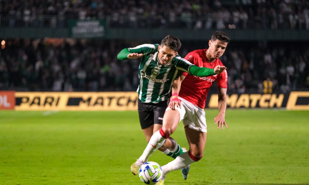 Coritiba se especializa em viradas e busca resultado em metade dos jogos da  temporada - Esporte News Mundo