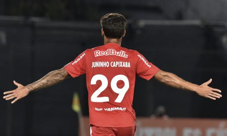 Juninho Capixaba termina temporada em alta pelo Red Bull Bragantino; Veja números (Photo by NORBERTO DUARTE / AFP) (Photo by NORBERTO DUARTE/AFP via Getty Images)