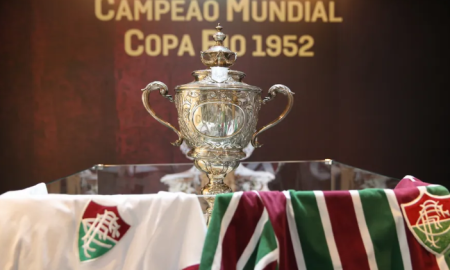 Taça do título da Copa Rio 1952 (Foto: Lucas Merçon/FFC)