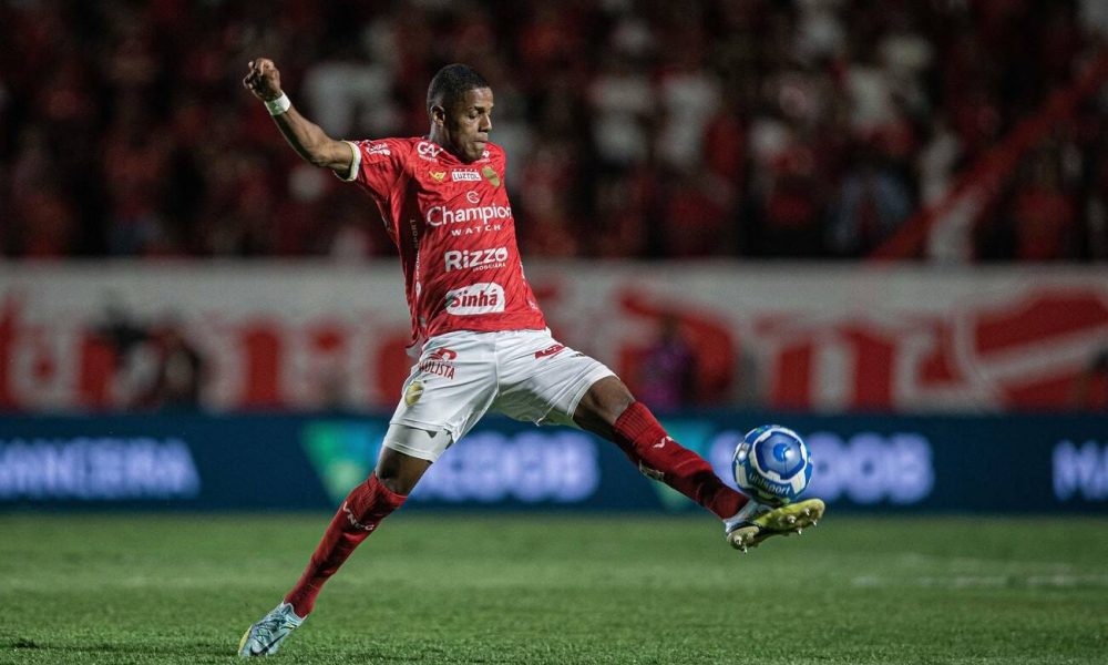 Santos dispensa grande promessa da base e Palmeiras 'cresce o olho' para  fazer oferta pelo atleta