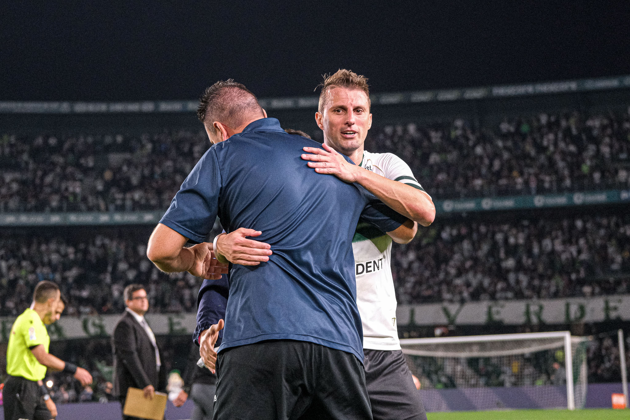 Henrique deixa o Coritiba - Foto: Divulgação/Coritiba