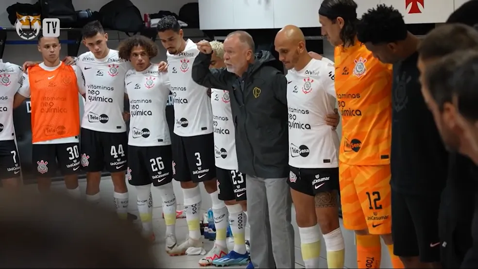 Corinthians planeja ter psicólogo para dar suporte ao elenco em 2024 (Foto: Reprodução)