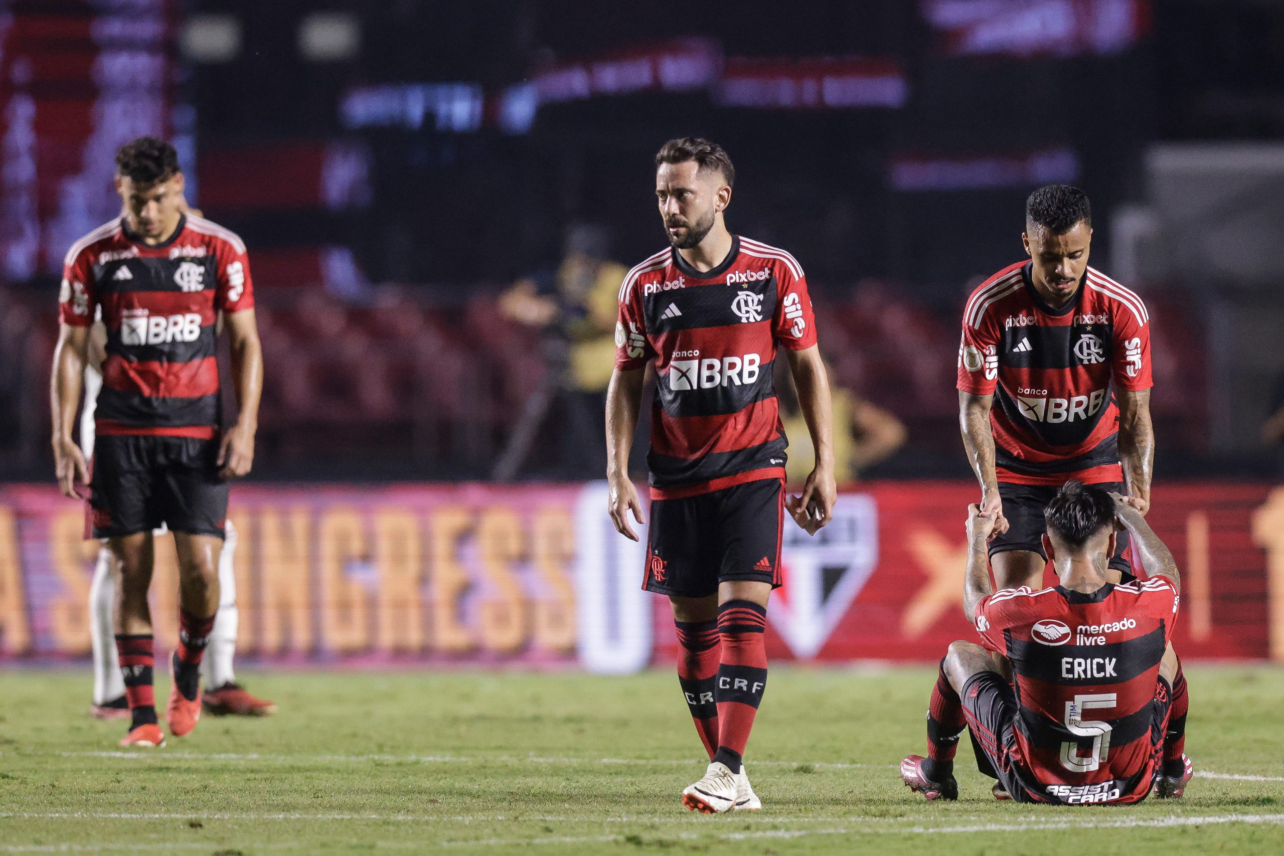 Everton Ribeiro ainda tem situação indefinida no Flamengo (Foto: Alexandre Schneider/Getty Images)