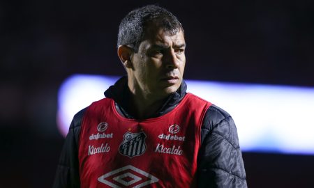 Santos faz proposta ao técnico Fábio Carille; veja detalhes (Photo by Alexandre Schneider/Getty Images,)