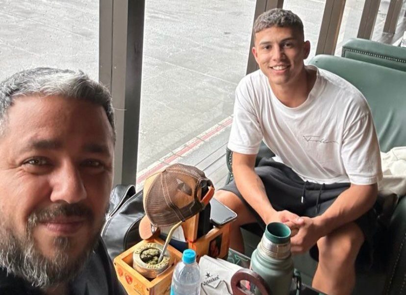 Baltasar Barcia no aeroporto de Guarulhos - (Foto: Reprodução/Instagram)