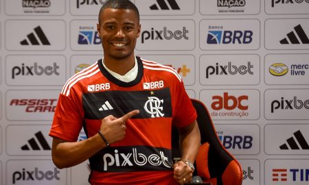 De La Cruz pelo Flamengo (Foto: Marcelo Cortes/Flamengo)