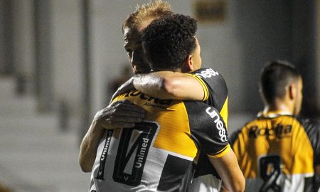 O Criciúma é líder do Catarinense, sendo o único time com 100% de aproveitamento - (Foto: Celso da Luz/Criciúma)
